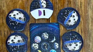 Half Moons in Cosmic Encounter