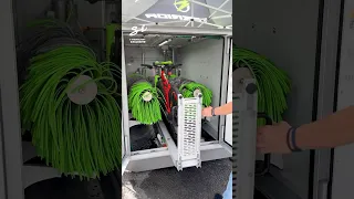 Your bike deserves a spa day too you know... 💁‍♀️🧼 I 🎥: IG - ischglrent #bike #cleaning #cooltech