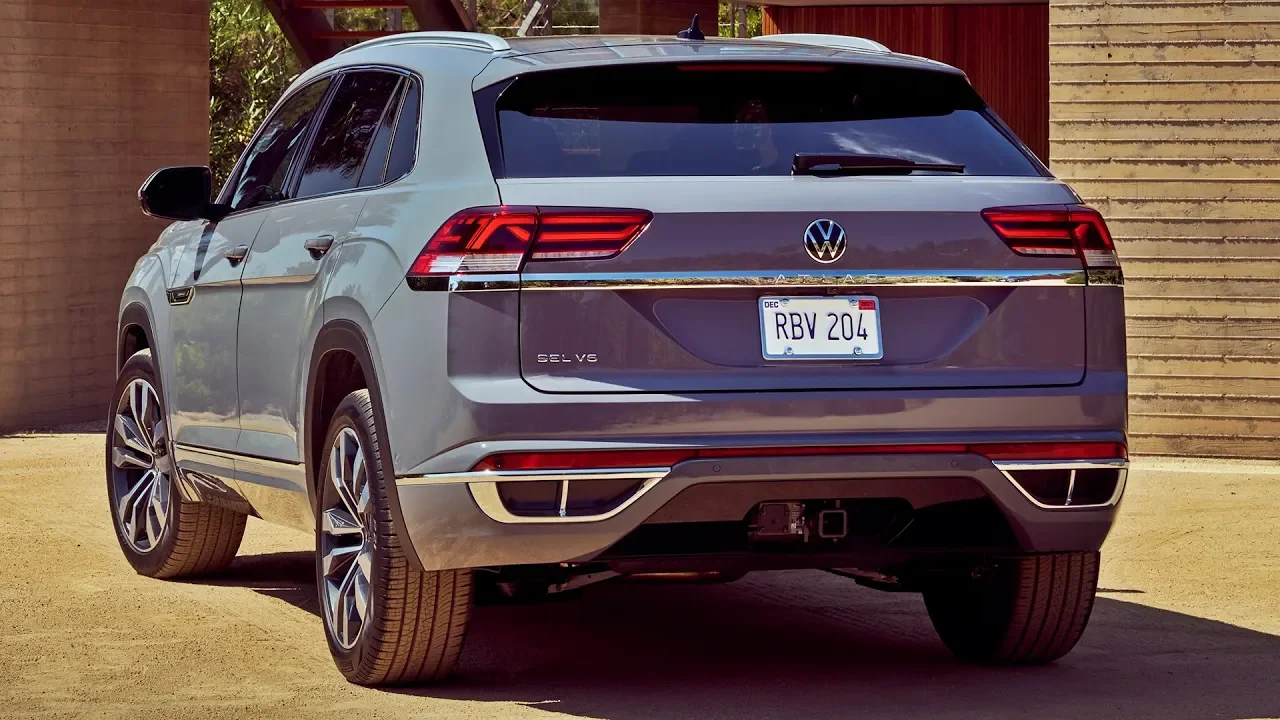 2020 Volkswagen Atlas Cross Sport - interior Exterior and Drive