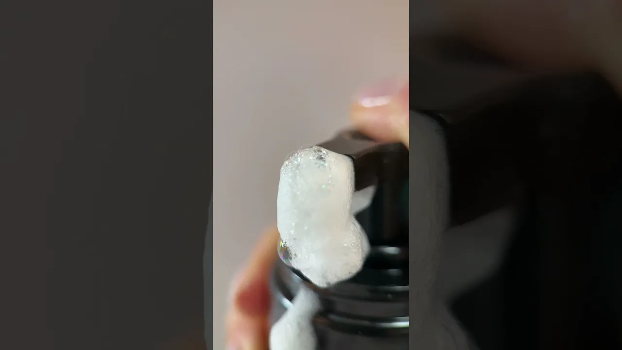 Blossom Photo Gloss — professional cleansing foam for hands and feet