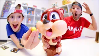 Father & Son PLAY CHOMPING CHARLIE! / Don't Make Him Burst!