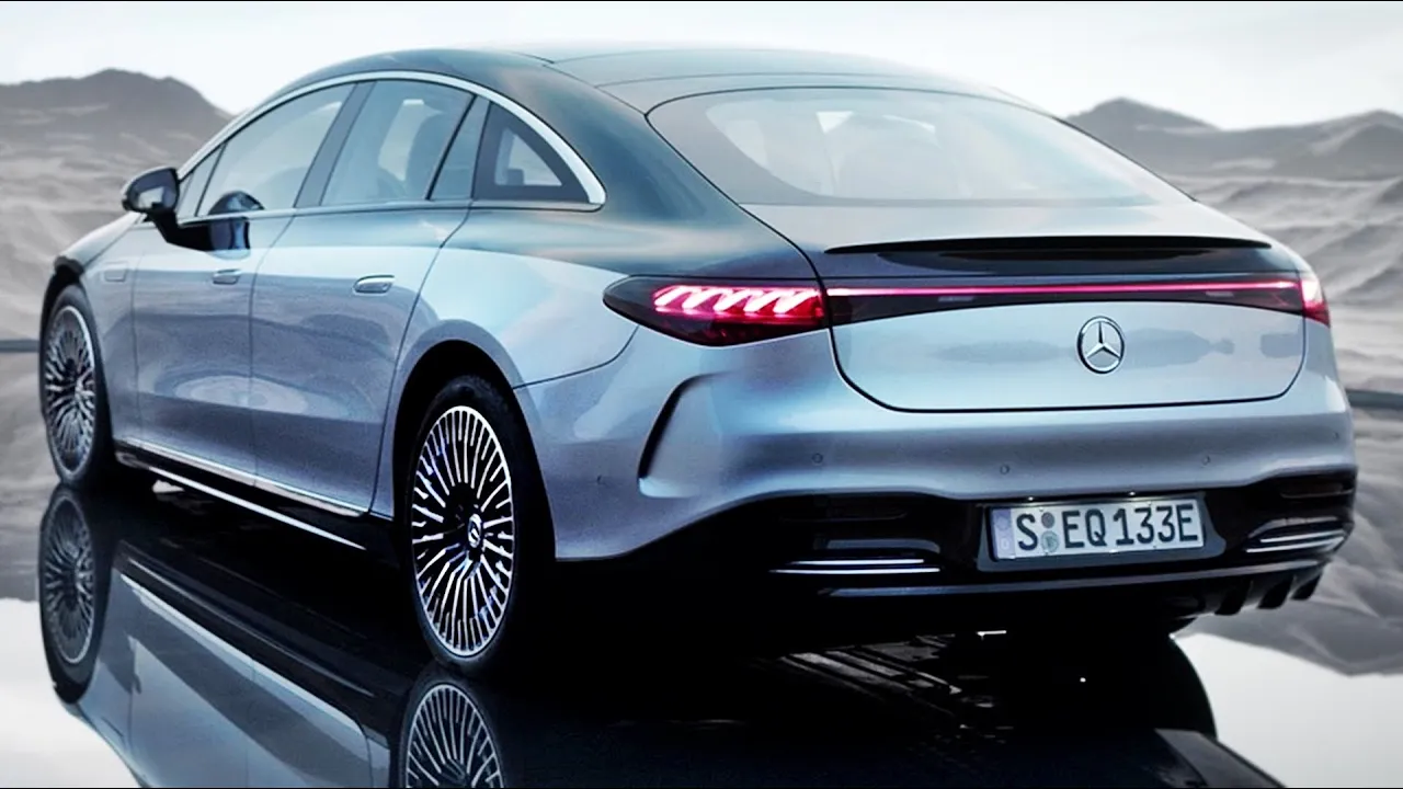 2022 Mercedes EQS - interior Exterior and Driving (Best Luxury Electric Car)