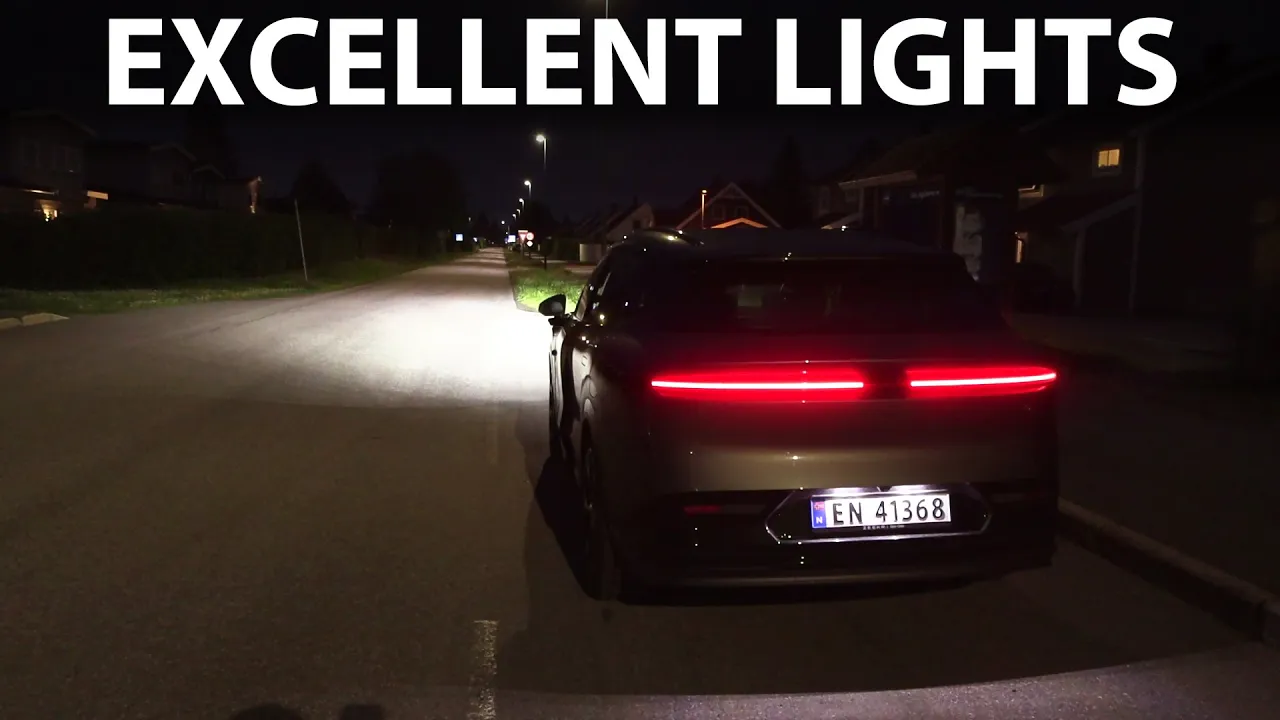 Zeekr 7X matrix headlights test