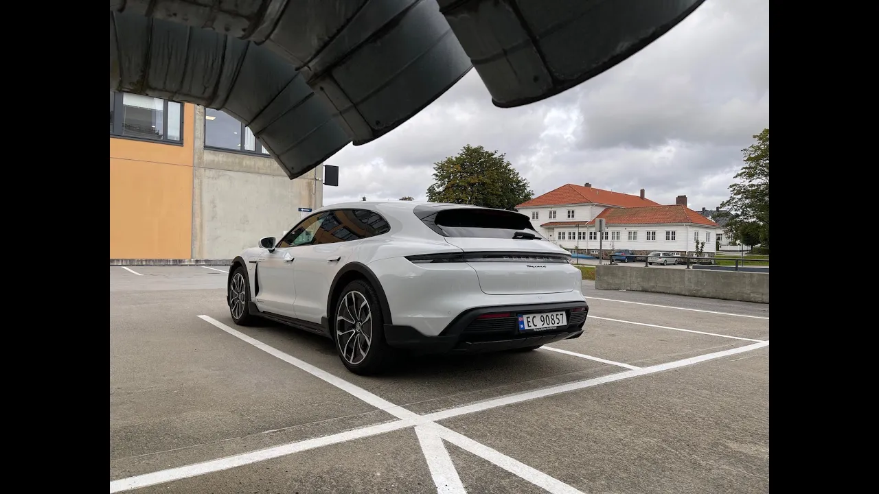 Porsche Taycan Cross Turismo 4 - denne må vi kjøre mer!