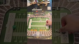 4 The winner of the dice roll decides whether to start on offense or defense