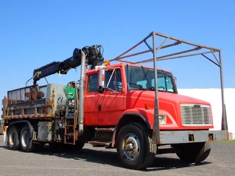 2004 Freightliner Fl80 Thumbnail
