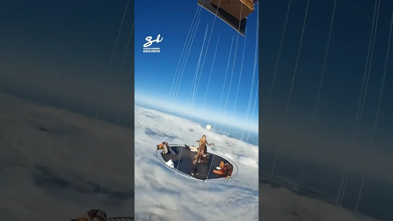 Taking the game to new heights... literally! 🫣 I 🎥: @JayAlvarrez  #extreme #trampoline #sports
