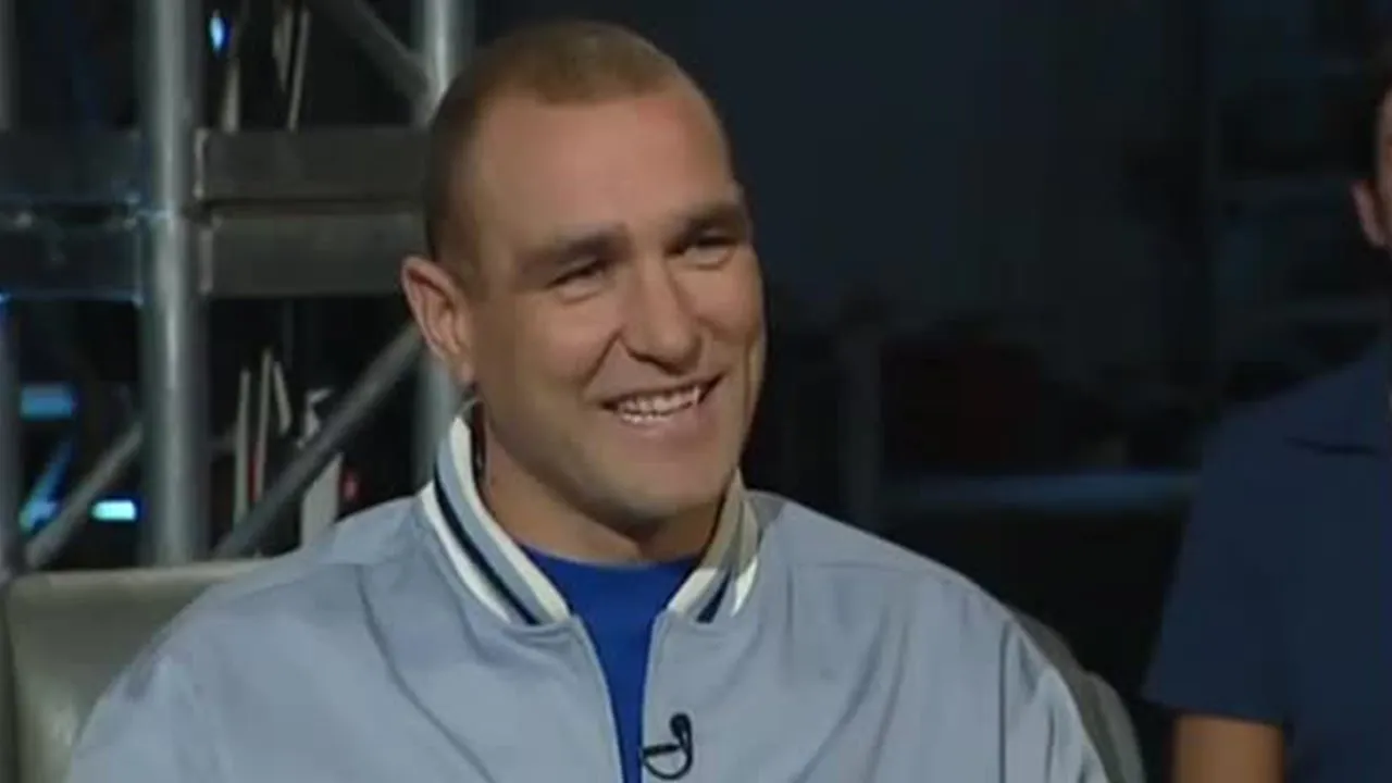 Vinnie Jones | Interview & Lap | Top Gear