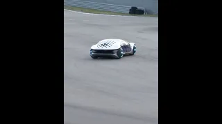 This Mercedes drives sideways 😵