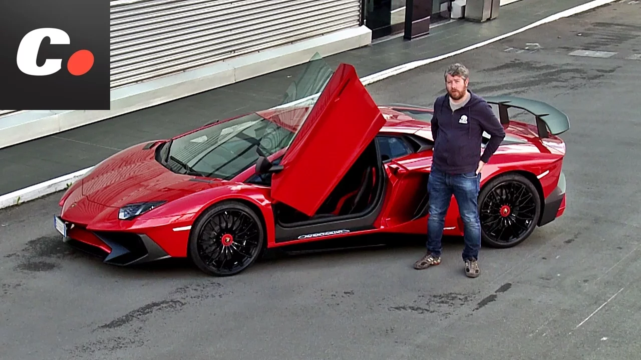 Lamborghini Aventador SV | Prueba / Test / Review en español | ITALIAN JOB Cap. 2 / coches.net