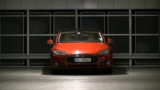 Tesla Model S Keyless Driving
