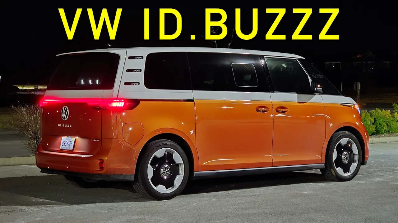NIGHT REVIEW! -- Does the 2025 Volkswagen ID.Buzz Light Up the Night?? (Exterior + Interior)