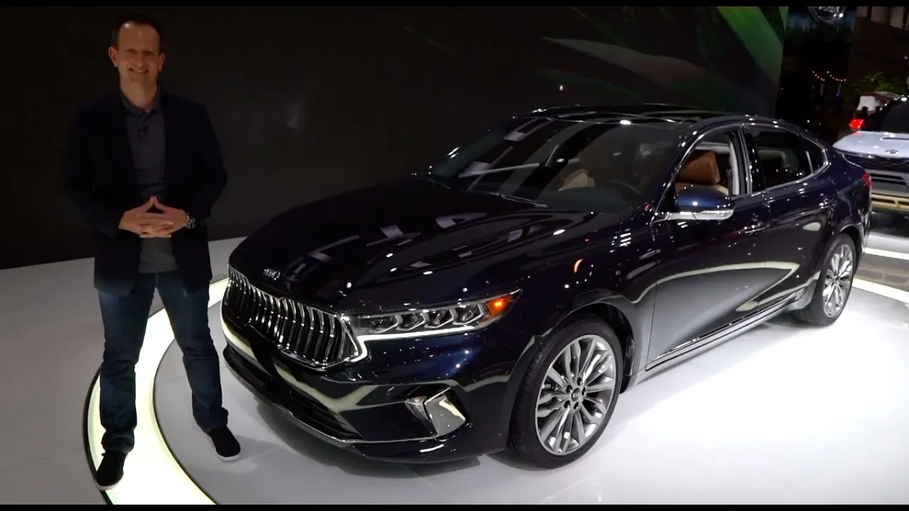 Is the updated 2020 Kia Cadenza a BETTER luxury sedan than the Lexus ES 350?