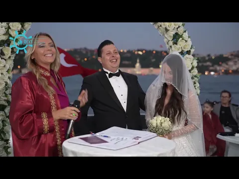 Sıra Dışı Bir Tekne Düğünü 
