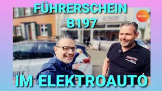 Im Elektroauto zum Führerschein  B197 Fahrschule mit 2 × VW ID3