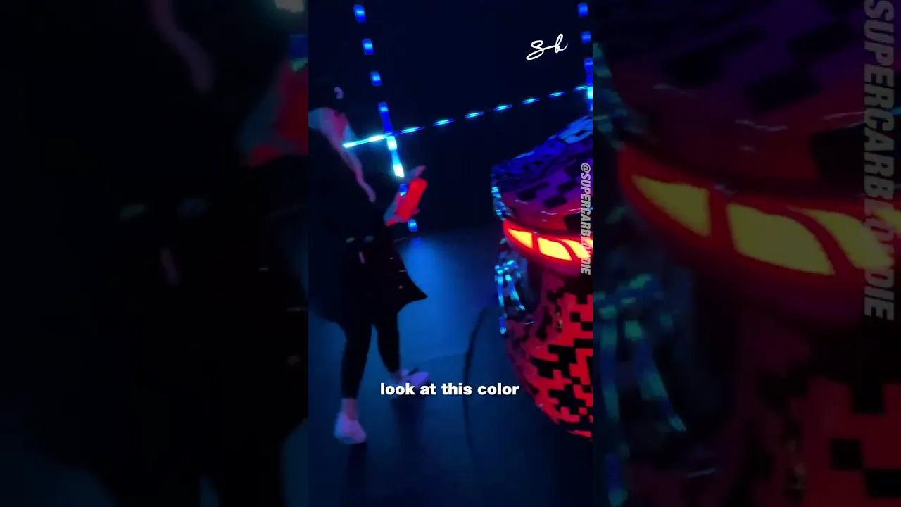 First look at the new Volkwagen ID.7 glowing paint technology 🔥