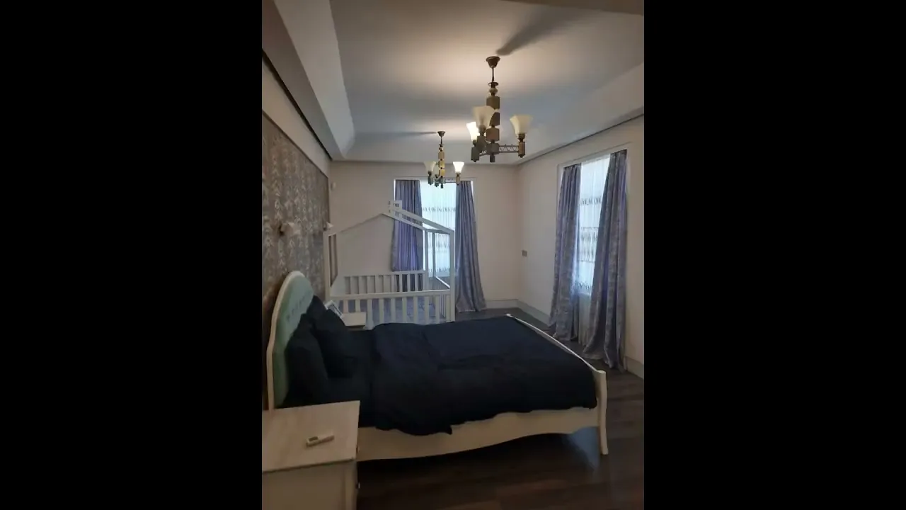 Satılır ev/villa 4 otaqlı 220 m², Bakıxanov q.- (əmlakın videosu)