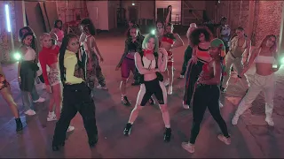 Mr Eazi & Major Lazer feat. Nicki Minaj & K4mo - Oh My Gawd (Official Dance Video)