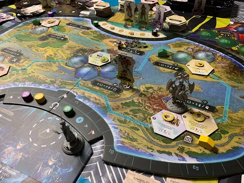 Hybris Disordered Cosmos : Explication et analyse du jeu