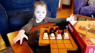 @MaezieJ Explains How to Play Push Fight