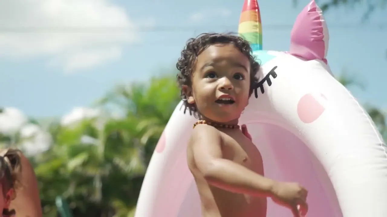 Дитячий басейн Intex 58438 "Єдиноріг", 102×102 см, 45 л, від 2 років