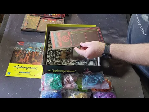 Showcase/unboxing Cyberpunk 2077 Gangs of Night City Board Game