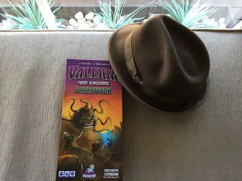 Valeria Card Kingdoms Darksworn Solo: Unboxing