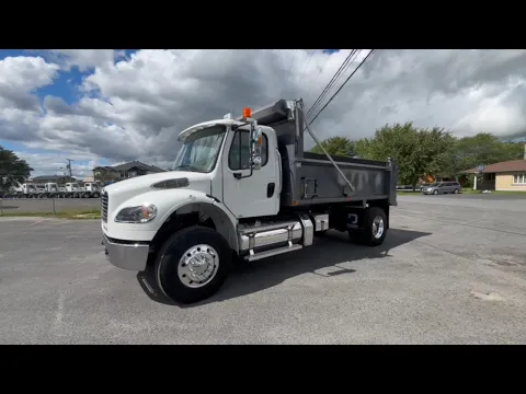 2023 Freightliner M2-106 Thumbnail alt