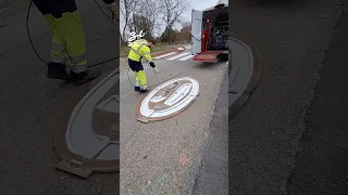 Painting Road Signs! 🎨 #roads #painting #cars