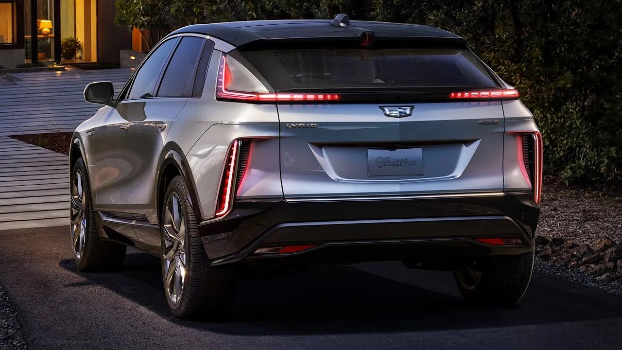 2023 Cadillac LYRIQ - interior Exterior and Driving (Luxury Electric SUV)