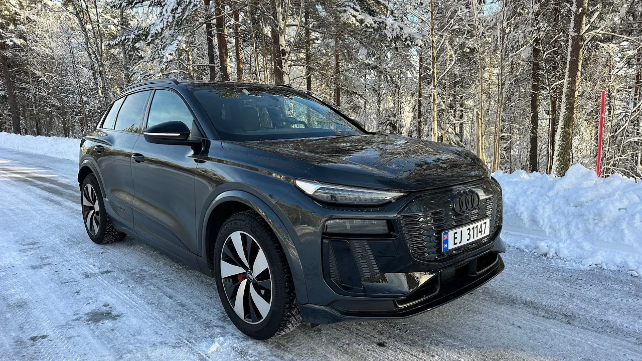 Audi Q6 e-tron   - DEL 1