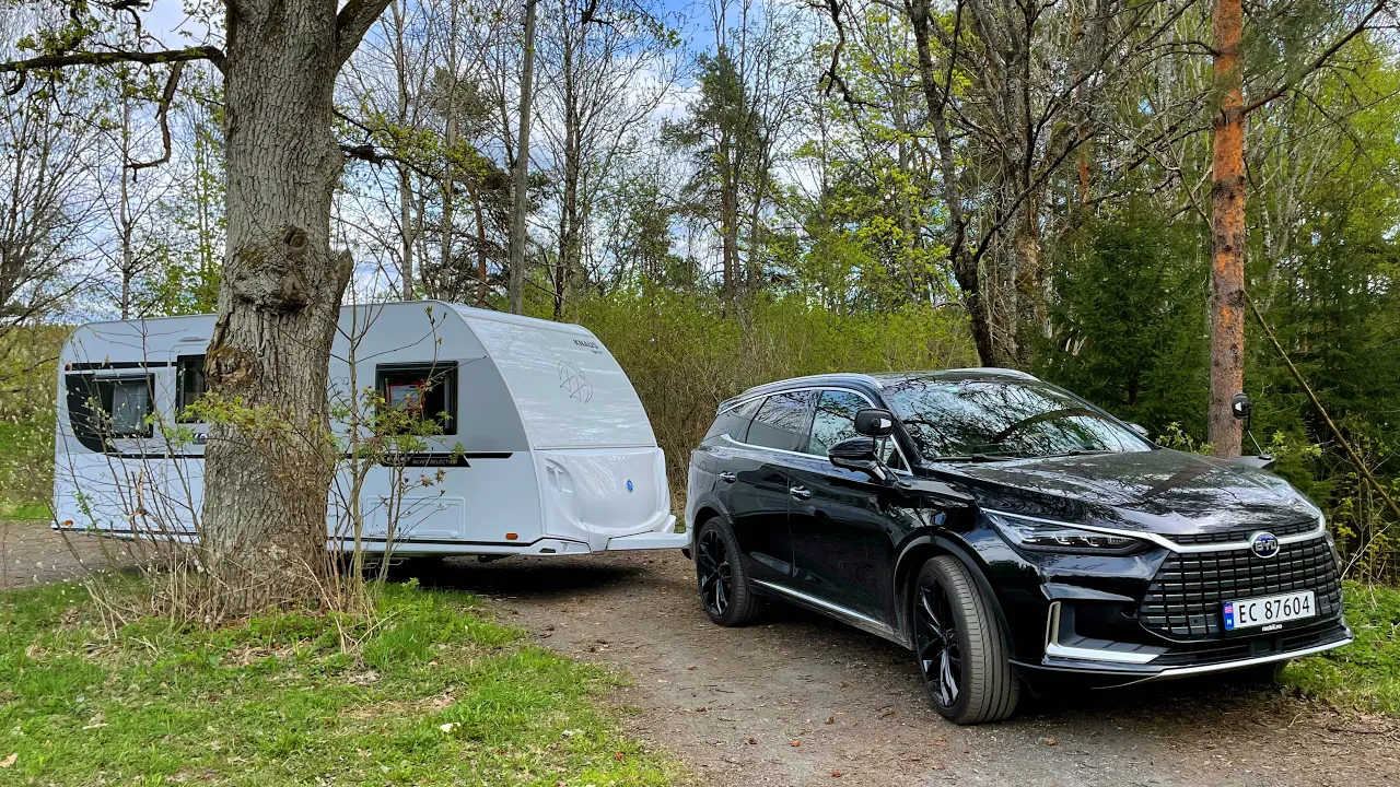Test: BYD Tang trekker Knaus-campingvogn