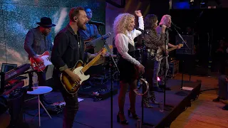 Little Big Town - Over Drinking (YouTube Space NYC)