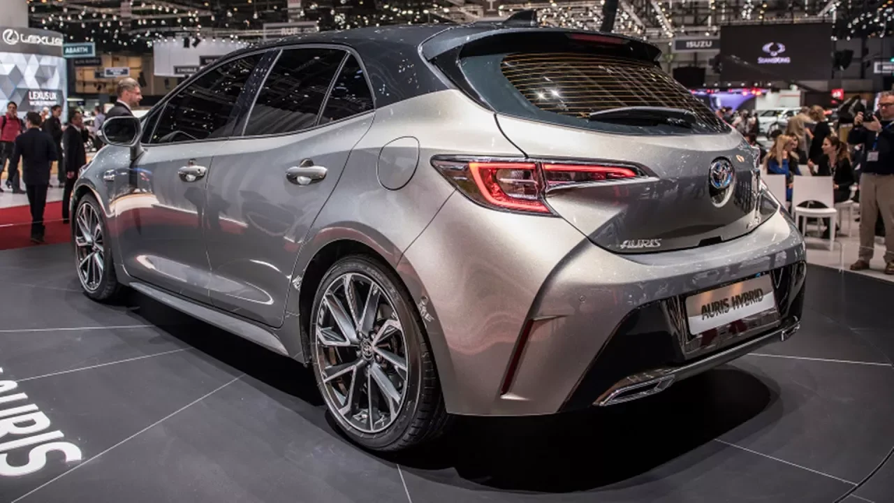 2019 Toyota Auris Reveal