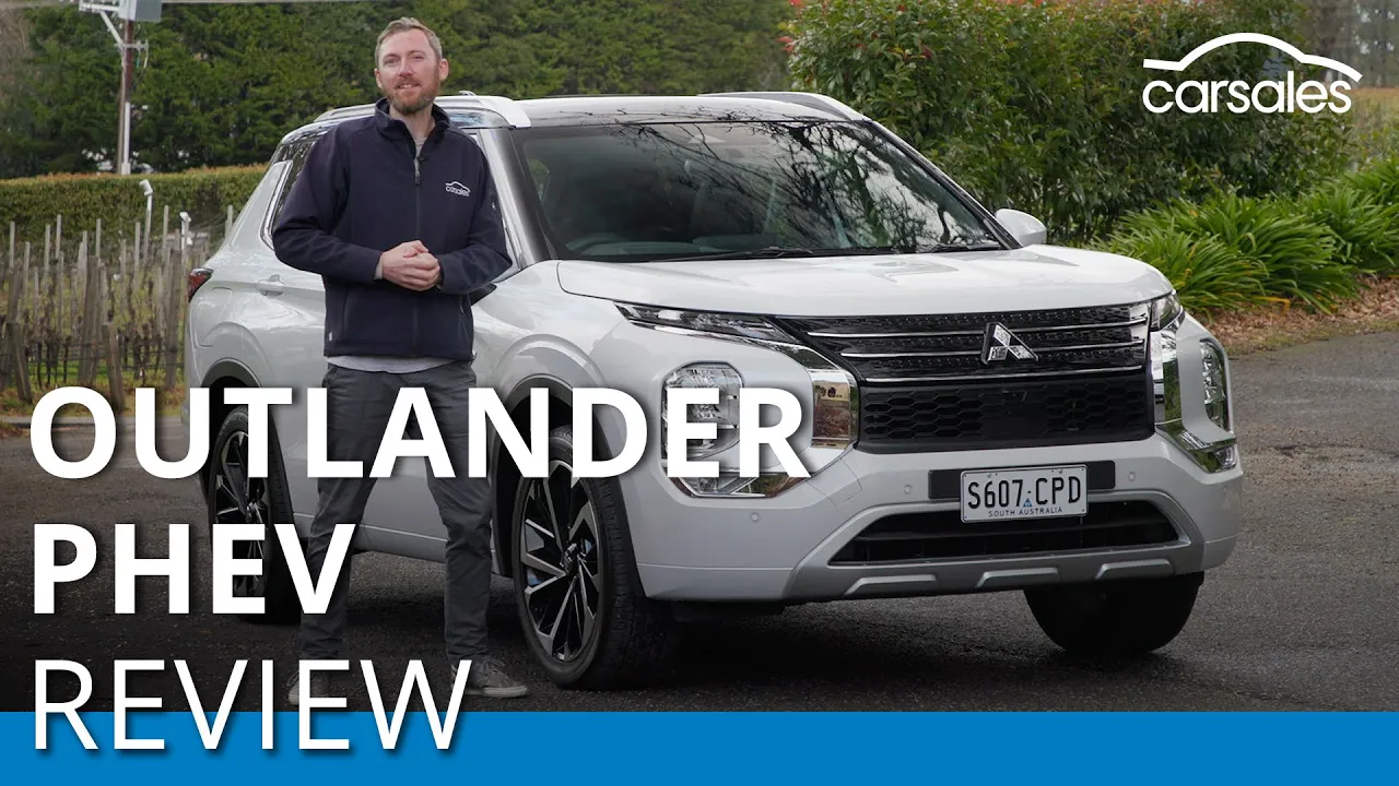 Mitsubishi Outlander Plug-in Hybrid EV 2022 Review
