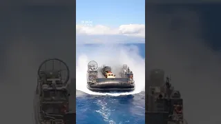 The World's Largest Hovercraft! 😱 #amphibious #hovercraft #military