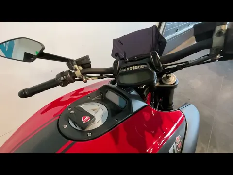 2015 Ducati Diavel Carbon Thumbnail alt