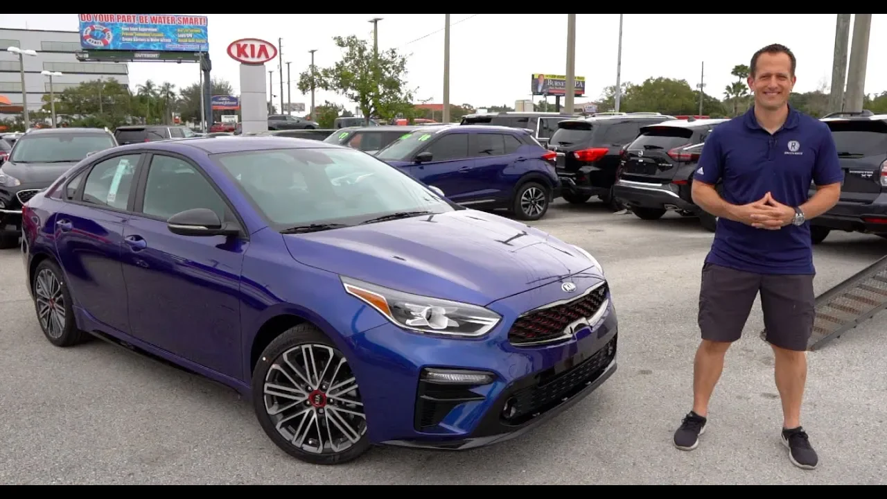 Does the 2020 Kia Forte GT have SOMETHING a Honda Civic Si doesn't?