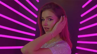 Pink Клип – Eva Miller