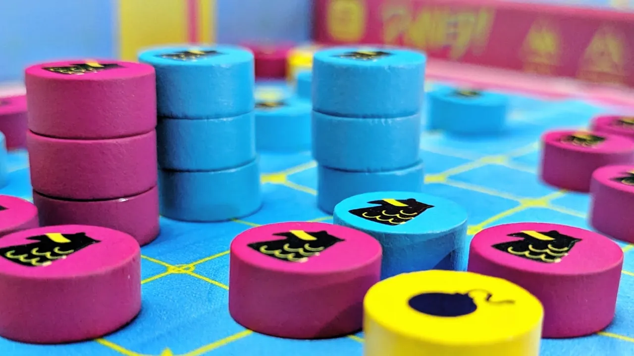 Daisy Yi-Ching Chen's PWNED! Board Game, Heybye Gaming