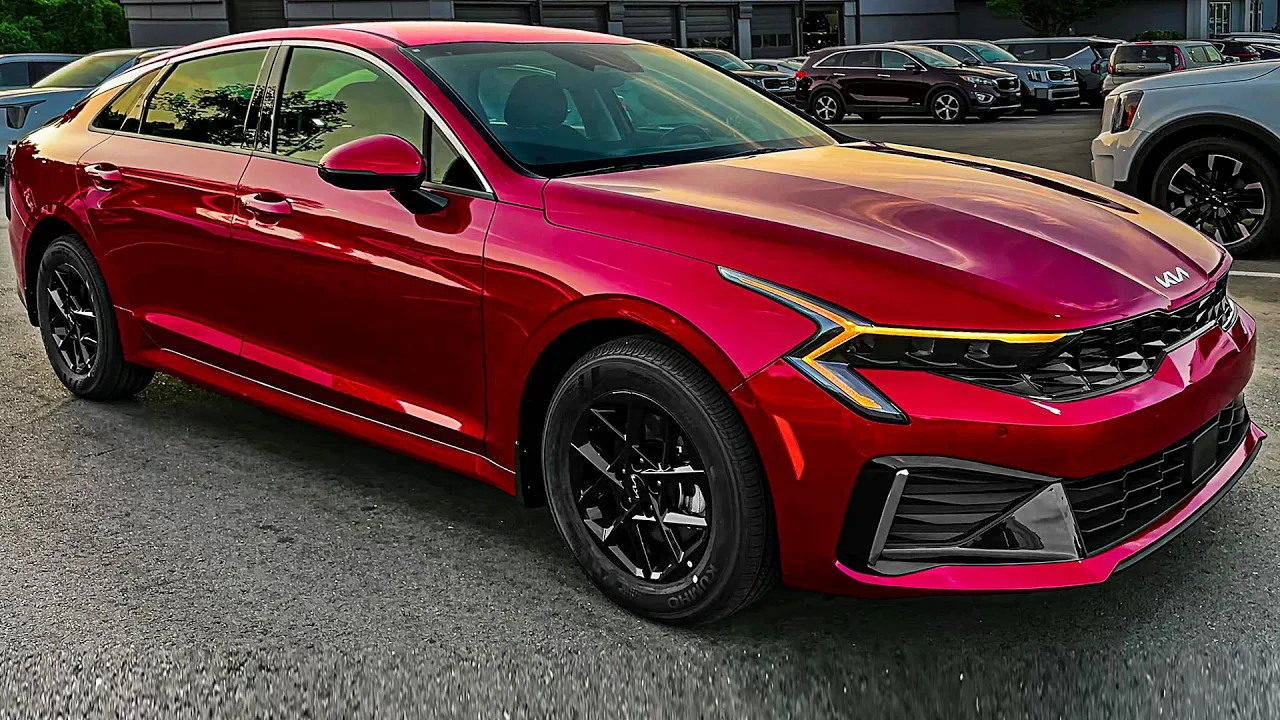 2025 Kia K5 - Mid-Size Sport Sedan in details