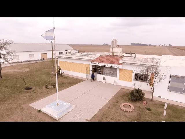 RAICES RURALES: ESCUELA JOHN F. KENNEDY