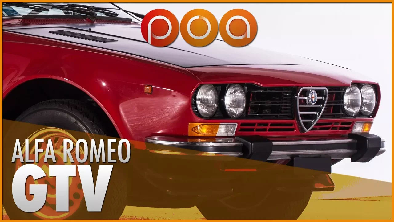 Une Alfa GTV, un garage et une Alpine A310