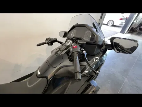 Honda Gl1800 Gold Wing Dtc 2022 Thumbnail alt