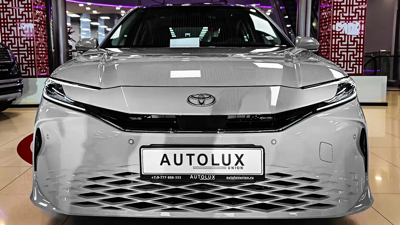 2025 Toyota Camry - impressive High-Tech Midsize Sedan!