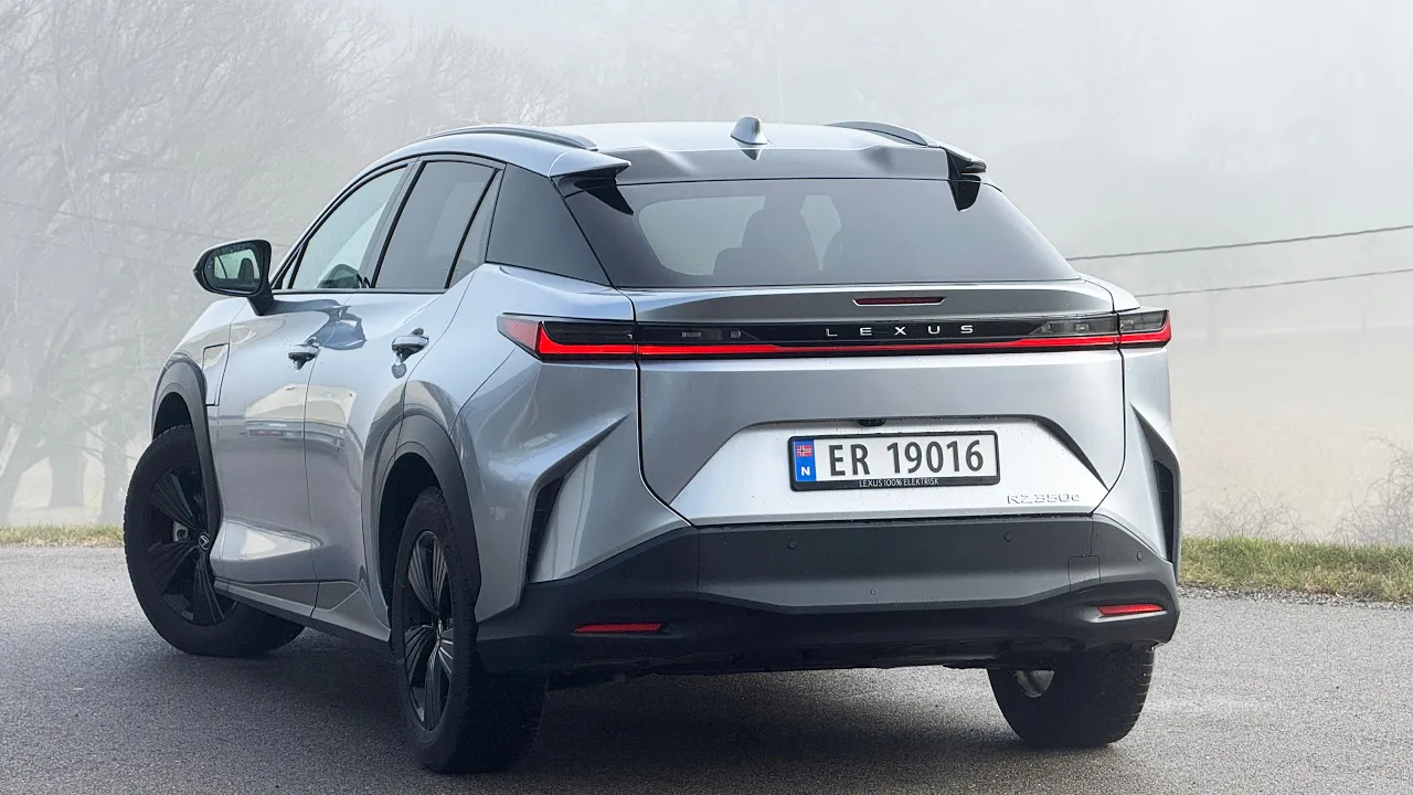 Den billigste Lexus RZ – fortsatt premium?