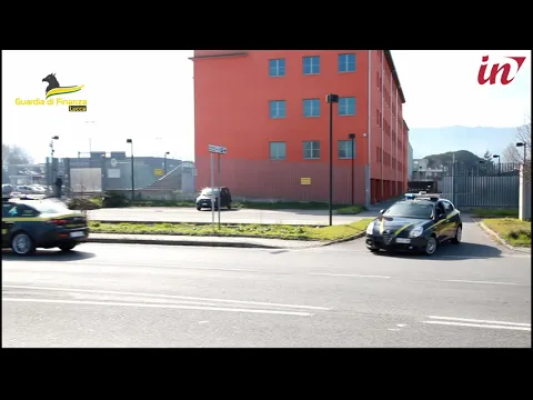 <span style="color:var(--accent)">Video:</span> Marchi contraffatti, sequestrati oltre mille prodotti falsi in Versilia