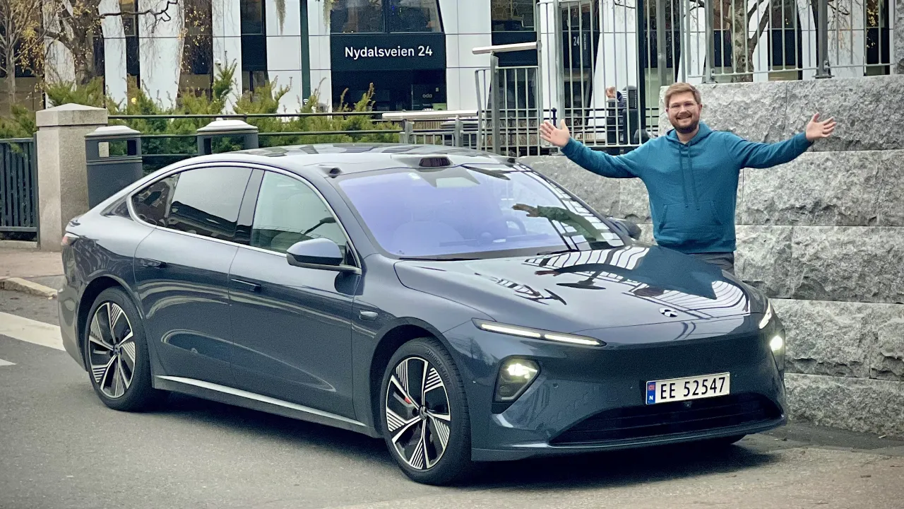 I Drive A NIO For The First Time! This ET7 Has Great Features But Is Seemingly Glitchy