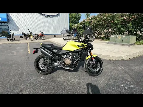 2026 Husqvarna Vitpiln 801 Thumbnail alt