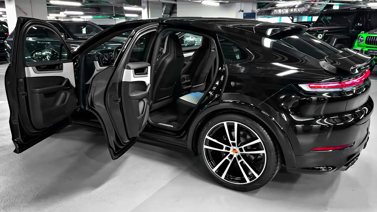 Porsche Cayenne Coupe (2025) - imposing Luxury Sport SUV!